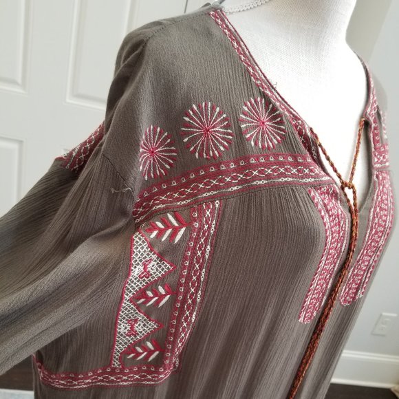 Umgee Dress Extensive Embordered Detail  Large - Picture 6 of 11